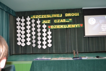 8koniec25-04