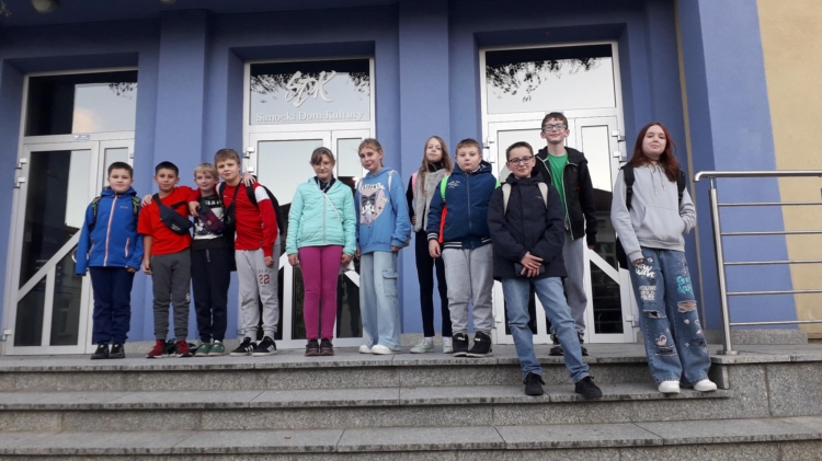 Szkoła Podstawowa Nr 3 Sanok Świetlica socjoterapeutyczna - Szkoła Podstawowa nr 3 im. Tadeusza