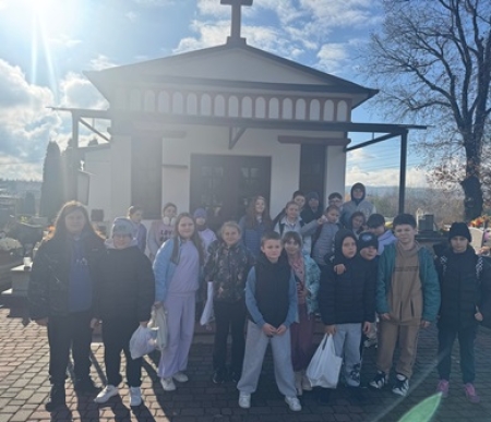 Udział klasy 4b w Akcji Ministerstwa Edukacji i Nauki  ''SZKOŁA PAMIĘTA''