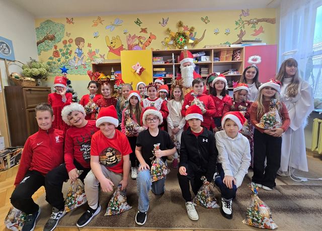 Do klas 1-3 przyszedł Święty Mikołaj