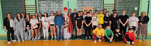 8 grudnia naszą szkołę ponownie odwiedził św. Mikołaj