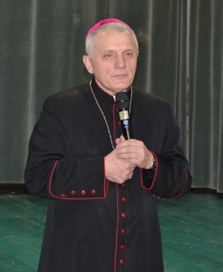 Wizyta biskupa archidiecezji przemyskiej Stanisława Jamrozka w naszej szkole